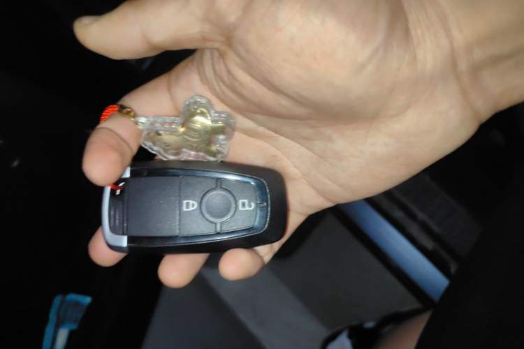 Used Ford Escape 2020 EcoBoost 245 Two-Wheel-Drive Comfort Edition Vehicle Key