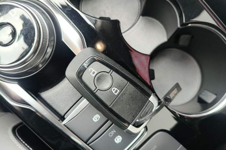 Used Ford Escape 2020 EcoBoost 245 Two-Wheel-Drive Titanium Edition Vehicle Key