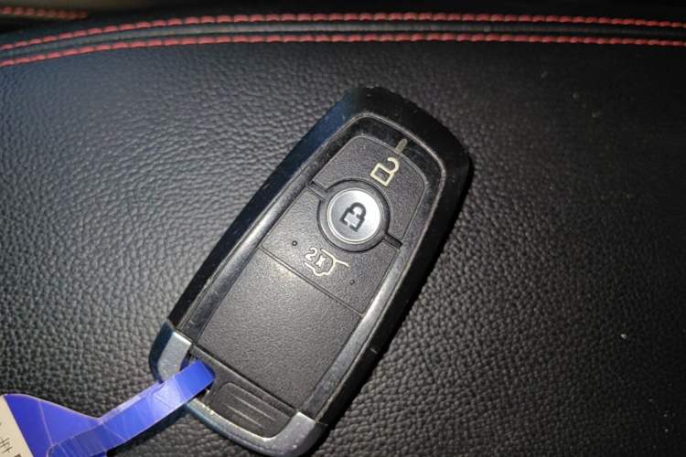 Used Ford Escape 2020 EcoBoost 245 Four-Wheel Drive ST-LINE Deluxe Edition Vehicle Key