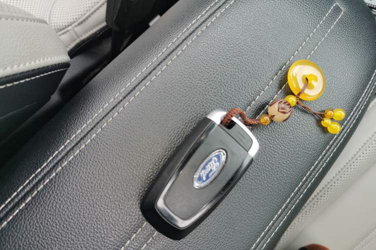 Used Ford Escape 2020 EcoBoost 245 Two-Wheel-Drive Titanium Edition Vehicle Key