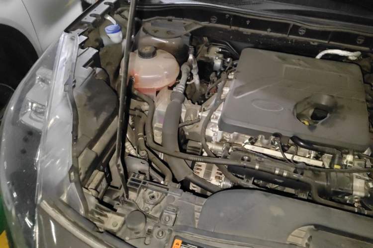 Used Ford Escape 2020 EcoBoost 245 Two-Wheel Drive Smart & Enjoyment Model Engine Bay Right