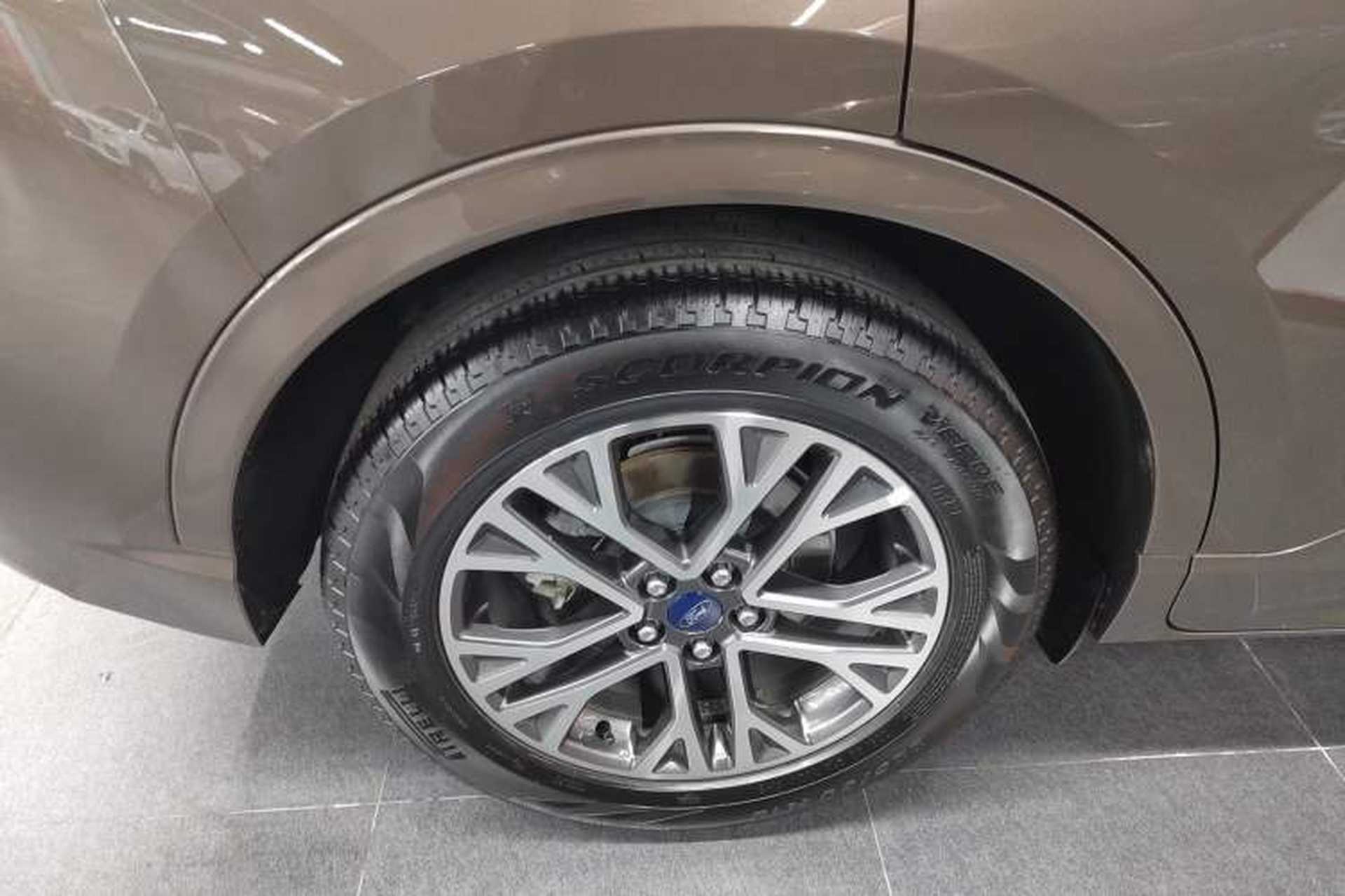Used Ford Escape 2020 EcoBoost 245 Four-Wheel Drive Luxury Edition Exterior 3