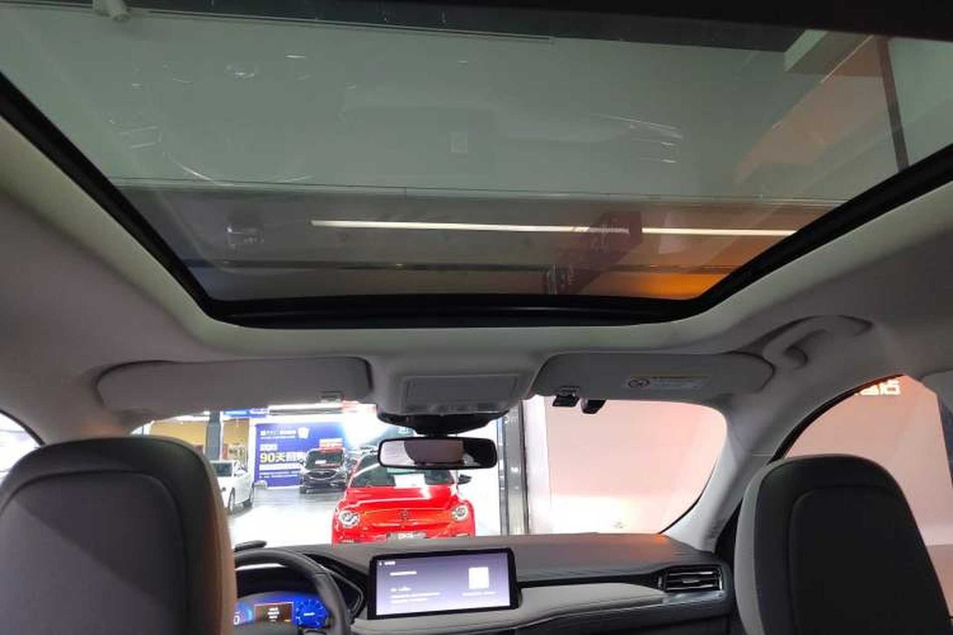 Used Ford Escape 2020 EcoBoost 245 Four-Wheel Drive Luxury Edition Headliner