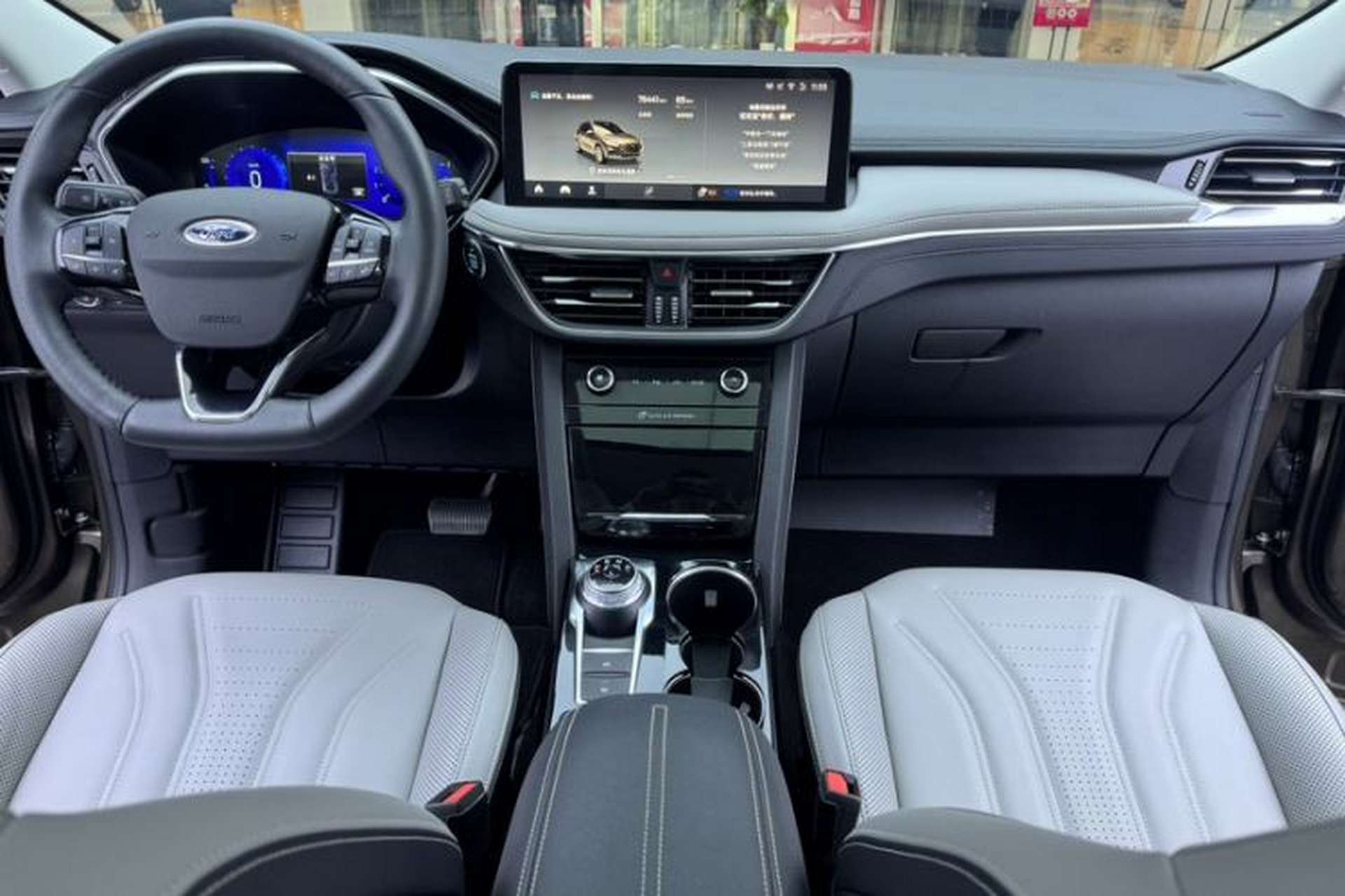 Used Ford Escape 2020 EcoBoost 245 Four-Wheel Drive Luxury Edition Interior 8