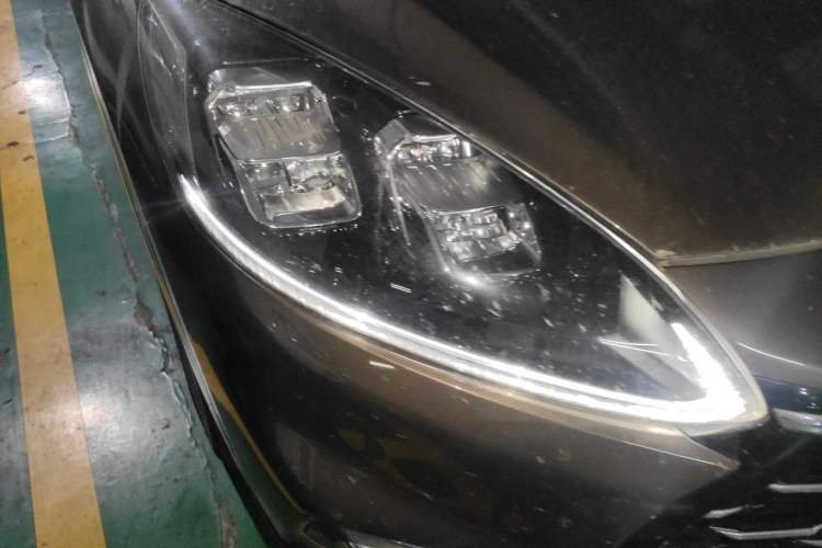 Used Ford Escape 2020 EcoBoost 245 Two-Wheel Drive Smart & Enjoyment Model Right Front Headlight