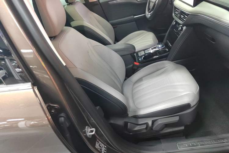 Used Ford Escape 2020 EcoBoost 245 Four-Wheel Drive Luxury Edition Right Front Seat