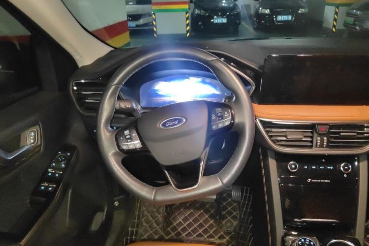 Used Ford Escape 2020 EcoBoost 245 Two-Wheel Drive Smart & Enjoyment Model Steering Wheel