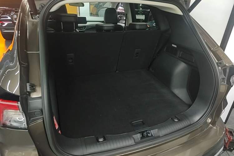 Used Ford Escape 2020 EcoBoost 245 Four-Wheel Drive Luxury Edition Trunk