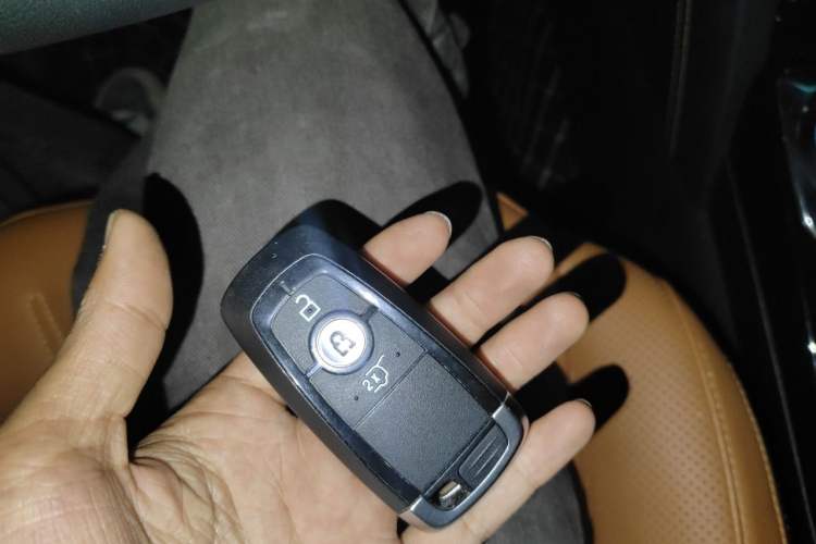 Used Ford Escape 2020 EcoBoost 245 Two-Wheel Drive Smart & Enjoyment Model Vehicle Key