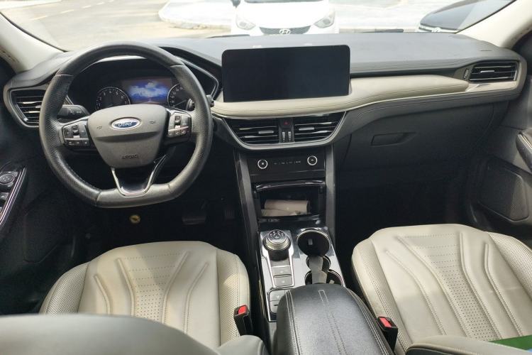 Used Ford Escape 2020 EcoBoost 245 Two-Wheel Drive Smart & Enjoyment Model Center Console