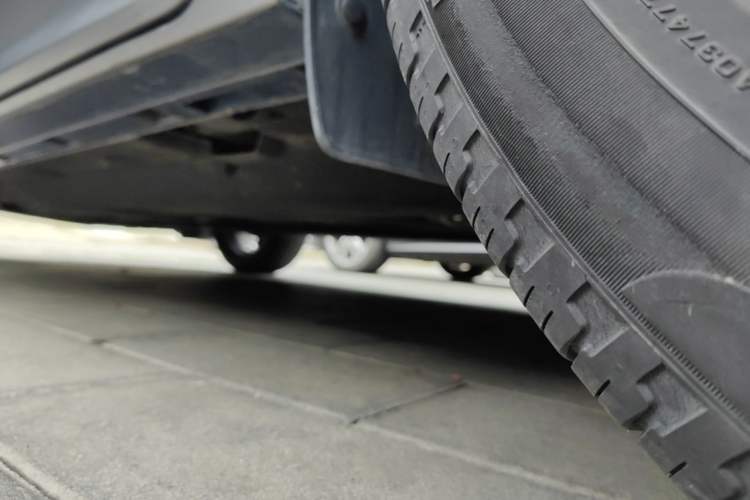 Used Ford Escape 2020 EcoBoost 245 Four-Wheel Drive ST-LINE Deluxe Edition Chassis Rear Left