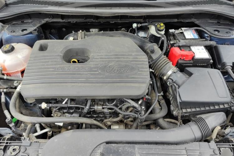 Used Ford Escape 2020 EcoBoost 245 Four-Wheel Drive ST-LINE Deluxe Edition Engine Bay