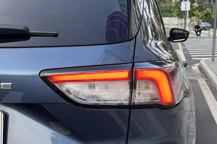 Used Ford Escape 2020 EcoBoost 245 Four-Wheel Drive ST-LINE Deluxe Edition Exterior 3