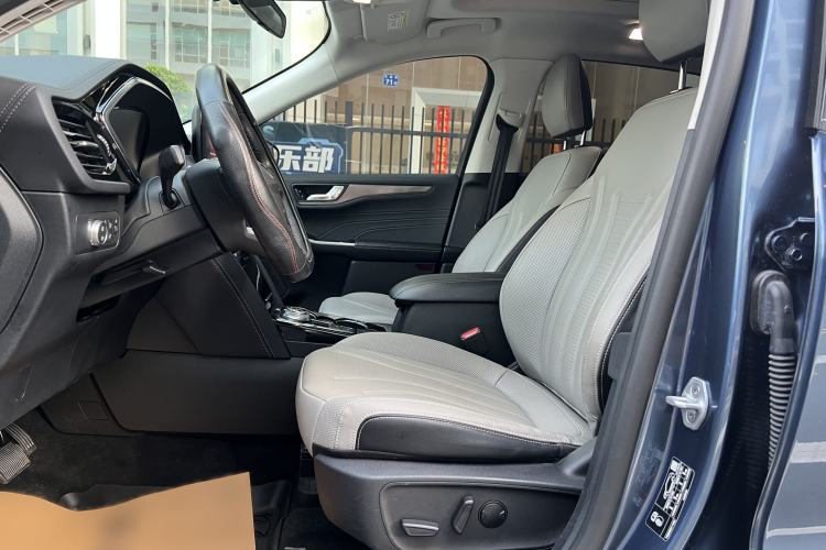 Used Ford Escape 2020 EcoBoost 245 Four-Wheel Drive ST-LINE Deluxe Edition Interior 1