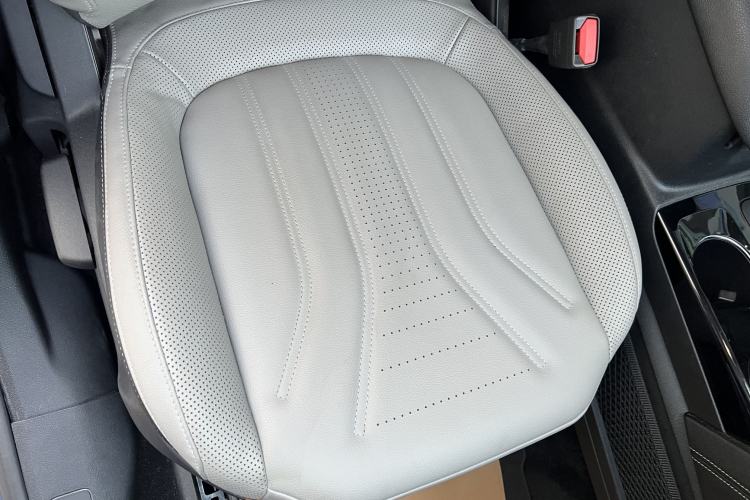 Used Ford Escape 2020 EcoBoost 245 Four-Wheel Drive ST-LINE Deluxe Edition Interior 11