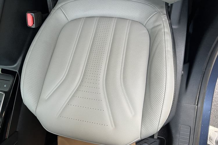 Used Ford Escape 2020 EcoBoost 245 Four-Wheel Drive ST-LINE Deluxe Edition Interior 4