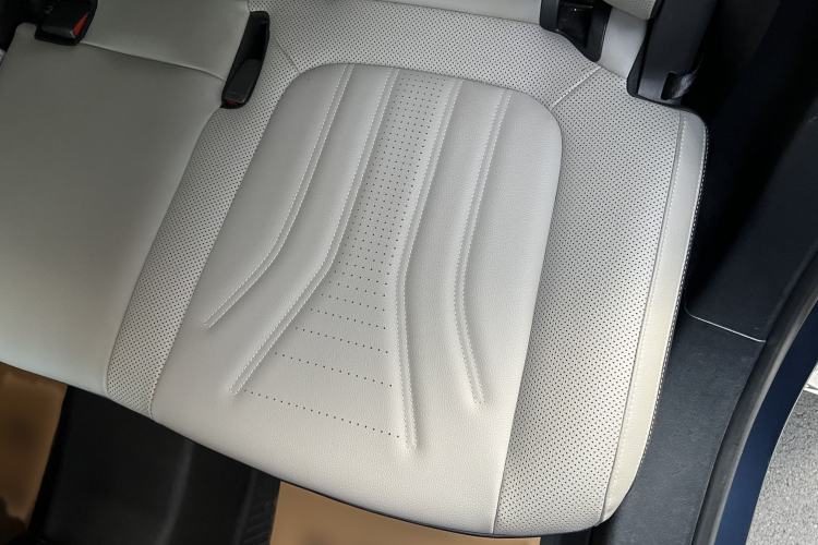 Used Ford Escape 2020 EcoBoost 245 Four-Wheel Drive ST-LINE Deluxe Edition Interior 6