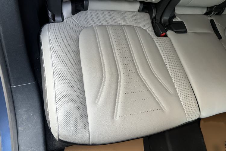 Used Ford Escape 2020 EcoBoost 245 Four-Wheel Drive ST-LINE Deluxe Edition Interior 8
