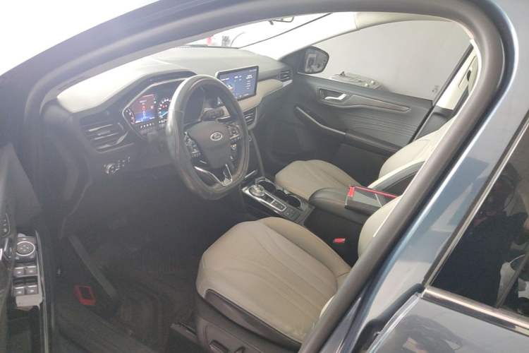 Used Ford Escape 2020 EcoBoost 245 Four-Wheel Drive ST-LINE Deluxe Edition Left Front Seat