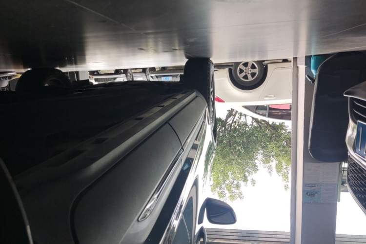 Used Ford Escape 2020 EcoBoost 245 Four-Wheel Drive ST-LINE Deluxe Edition Left Side Sill