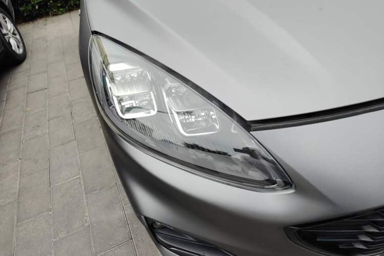 Used Ford Escape 2020 EcoBoost 245 Four-Wheel Drive ST-LINE Deluxe Edition Right Front Headlight