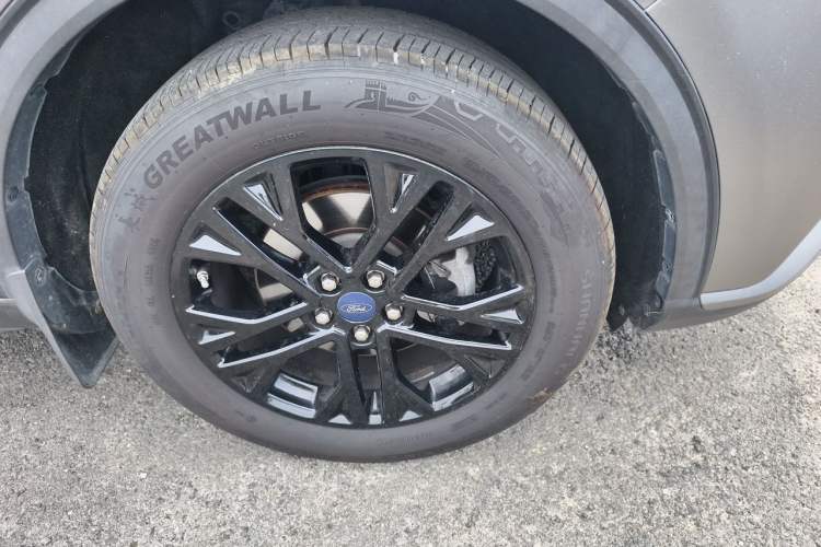 Used Ford Escape 2020 EcoBoost 245 Two-Wheel Drive Smart & Enjoyment Model Right Front Wheel Hub