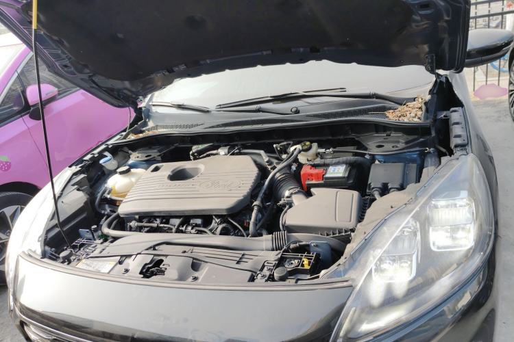 Used Ford Escape 2020 EcoBoost 245 Two-Wheel-Drive Titanium Edition Engine Bay