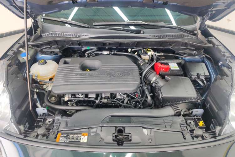 Used Ford Escape 2020 EcoBoost 245 Two-Wheel-Drive Titanium Edition Engine Bay