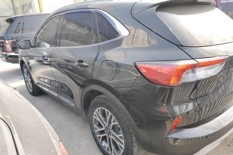 Used Ford Escape 2020 EcoBoost 245 Two-Wheel-Drive Titanium Edition Exterior 3