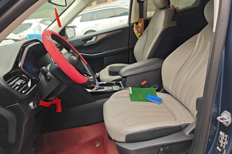 Used Ford Escape 2020 EcoBoost 245 Four-Wheel Drive Luxury Edition Left Front Seat