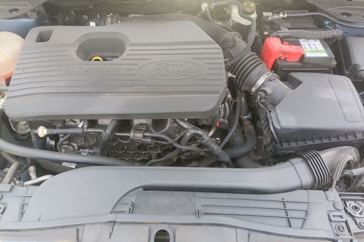 Used Ford Escape 2020 EcoBoost 245 Four-Wheel Drive ST-LINE Deluxe Edition Engine Bay