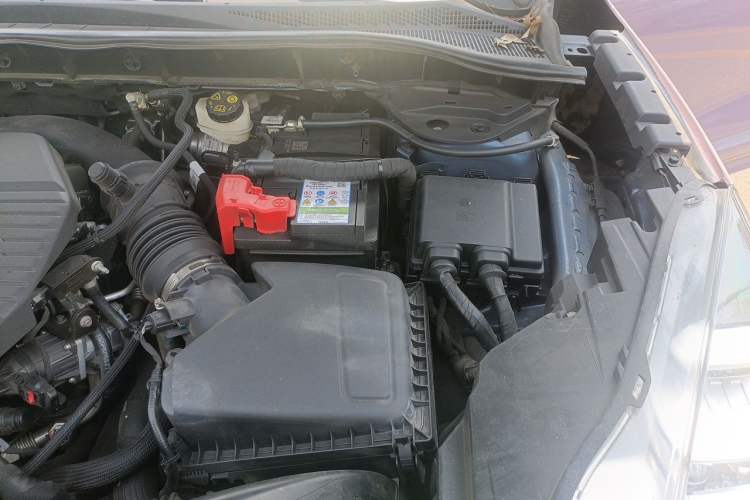 Used Ford Escape 2020 EcoBoost 245 Four-Wheel Drive ST-LINE Deluxe Edition Engine Bay Left