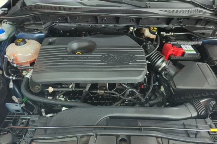 Used Ford Escape 2020 EcoBoost 245 Four-Wheel Drive ST-LINE Deluxe Edition Engine Bay