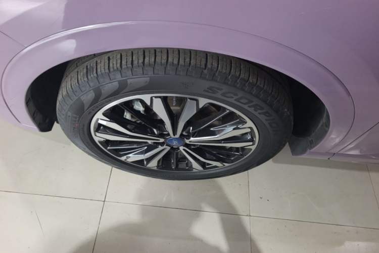 Used Ford Escape 2020 EcoBoost 245 Four-Wheel Drive ST-LINE Deluxe Edition Left Front Wheel Hub