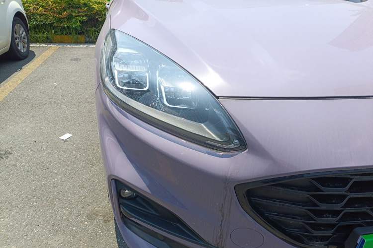 Used Ford Escape 2020 EcoBoost 245 Four-Wheel Drive ST-LINE Deluxe Edition Right Front Headlight