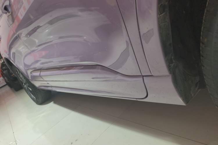 Used Ford Escape 2020 EcoBoost 245 Four-Wheel Drive ST-LINE Deluxe Edition Right Side Sill