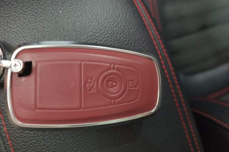 Used Ford Escape 2020 EcoBoost 245 Four-Wheel Drive ST-LINE Deluxe Edition Vehicle Key