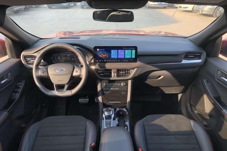 Used Ford Escape 2020 EcoBoost 245 Four-Wheel Drive ST-LINE Deluxe Edition Center Console