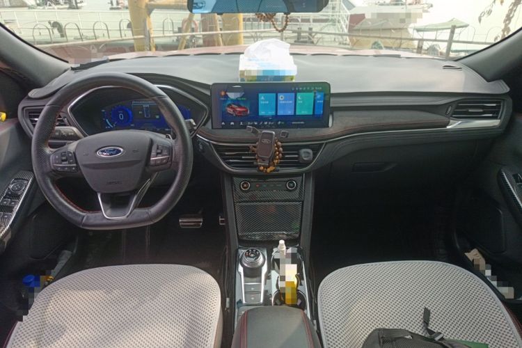 Used Ford Escape 2020 EcoBoost 245 Four-Wheel Drive ST-LINE Deluxe Edition Center Console