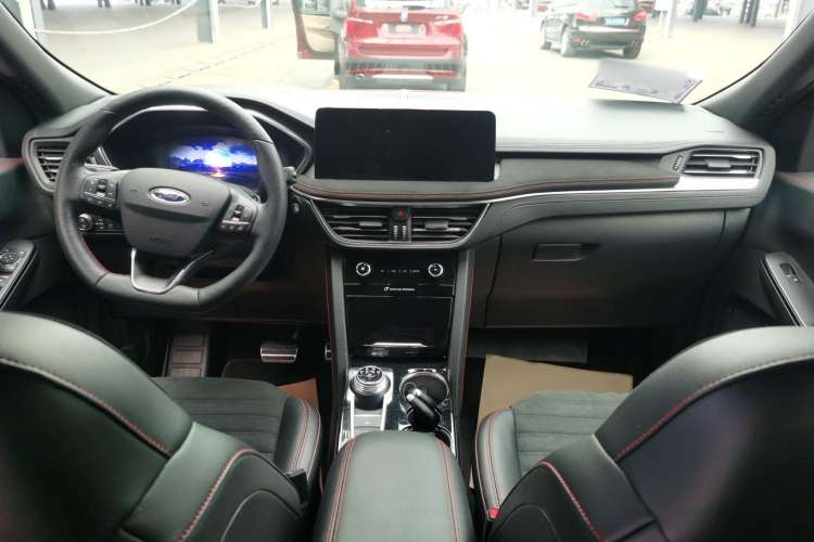 Used Ford Escape 2020 EcoBoost 245 Four-Wheel Drive ST-LINE Deluxe Edition Center Console