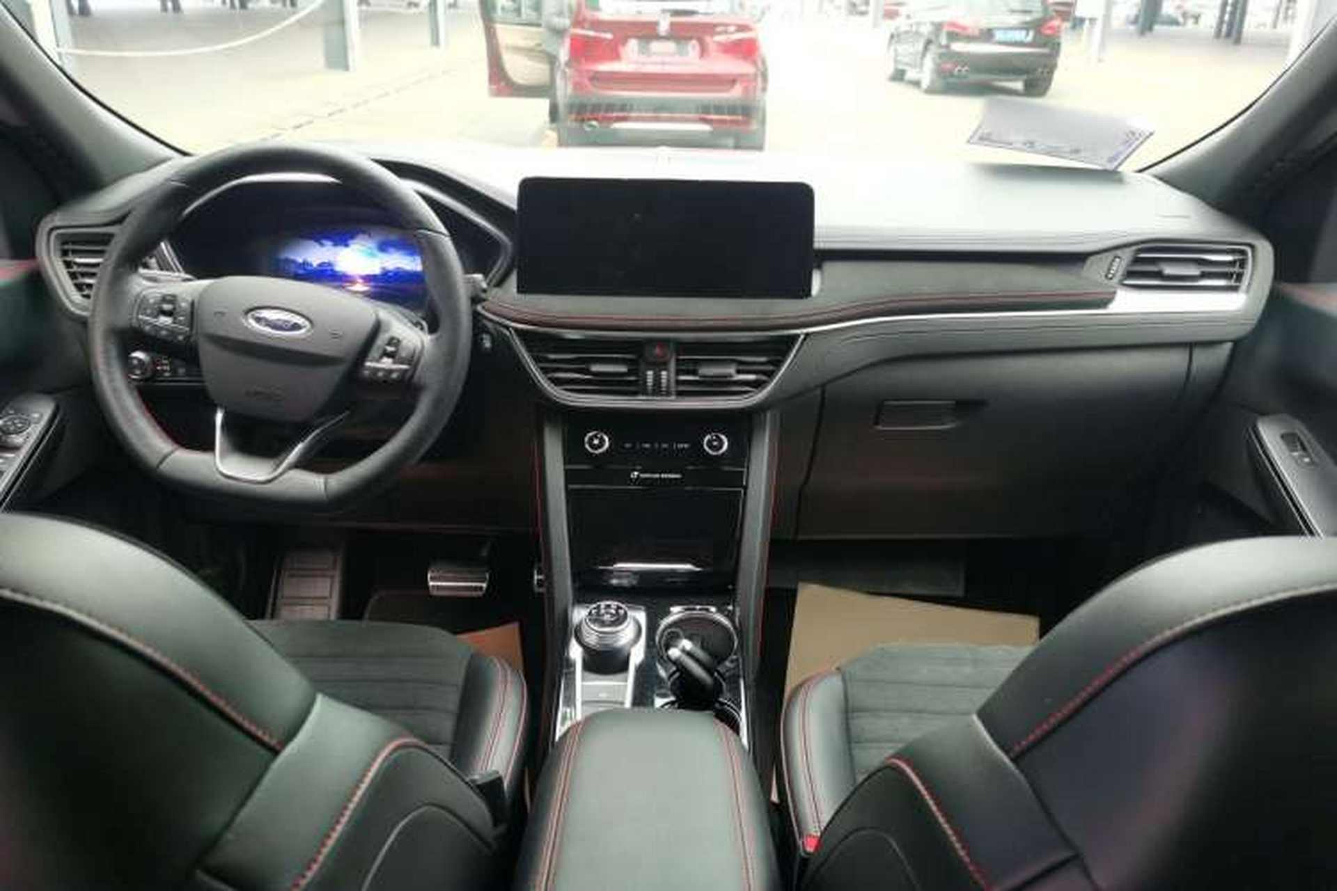 Used Ford Escape 2020 EcoBoost 245 Four-Wheel Drive ST-LINE Deluxe Edition Center Console