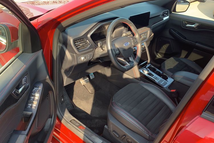 Used Ford Escape 2020 EcoBoost 245 Four-Wheel Drive ST-LINE Deluxe Edition Driver Seat