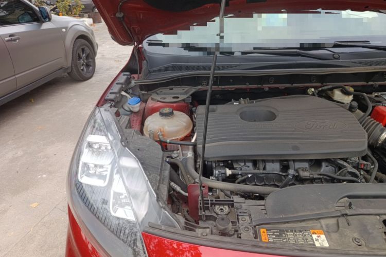 Used Ford Escape 2020 EcoBoost 245 Four-Wheel Drive ST-LINE Deluxe Edition Engine Bay Right