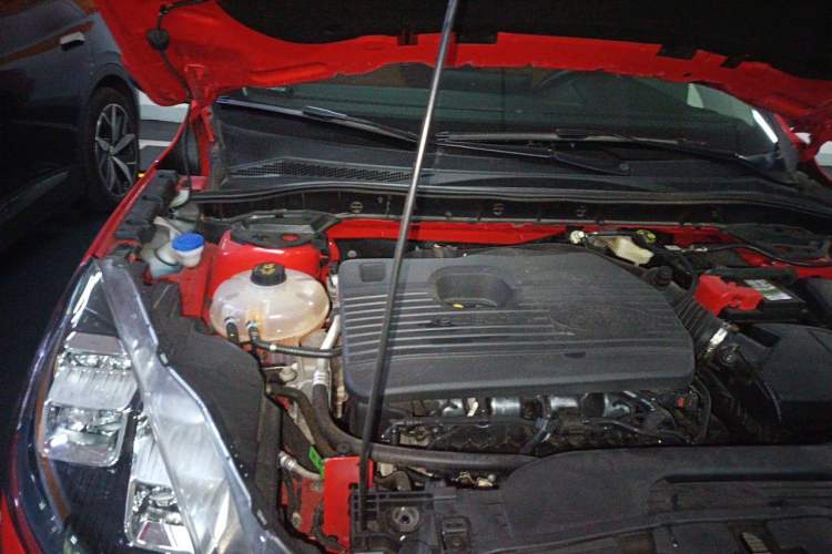 Used Ford Escape 2020 EcoBoost 245 Four-Wheel Drive Luxury Edition Engine Bay Right
