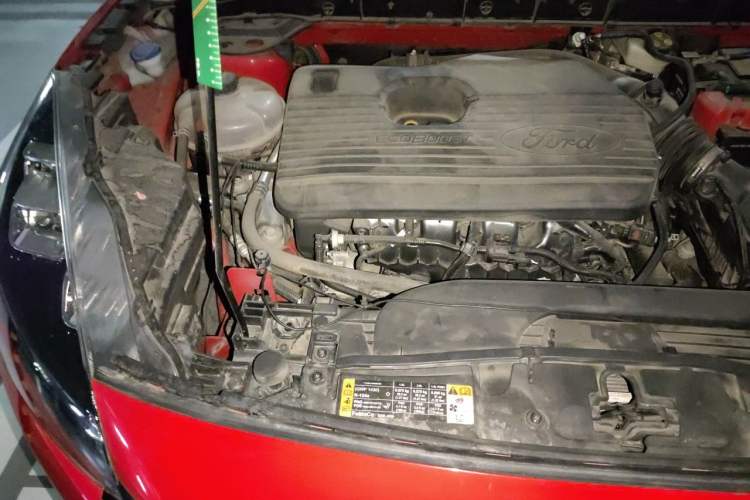 Used Ford Escape 2020 EcoBoost 245 Two-Wheel Drive Smart & Enjoyment Model Engine Bay Right
