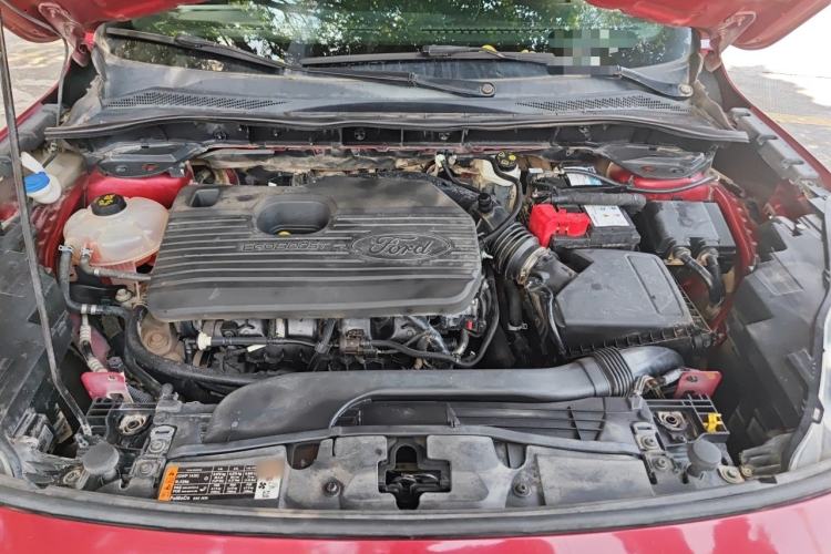 Used Ford Escape 2020 EcoBoost 245 Four-Wheel Drive ST-LINE Deluxe Edition Engine Bay