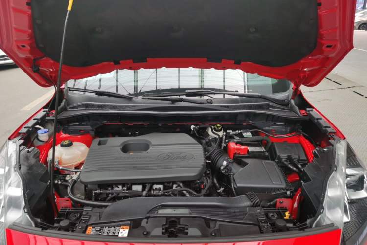 Used Ford Escape 2020 EcoBoost 245 Four-Wheel Drive ST-LINE Deluxe Edition Engine Bay