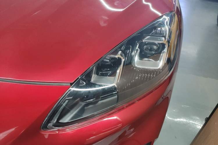 Used Ford Escape 2020 EcoBoost 245 Four-Wheel Drive ST-LINE Deluxe Edition Left Front Headlight