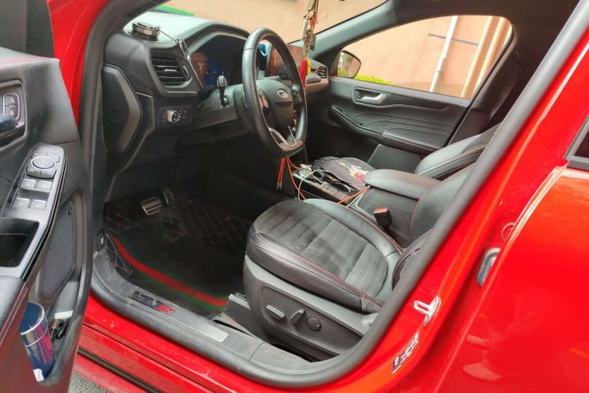 Used Ford Escape 2020 EcoBoost 245 Four-Wheel Drive ST-LINE Deluxe Edition Left Front Seat