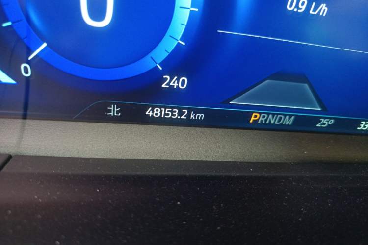 Used Ford Escape 2020 EcoBoost 245 Four-Wheel Drive ST-LINE Deluxe Edition Odometer Close Up